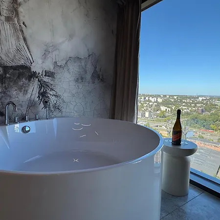 Panorama Level 25 & 26 S P A Z Wanna I Sauna 카토비체